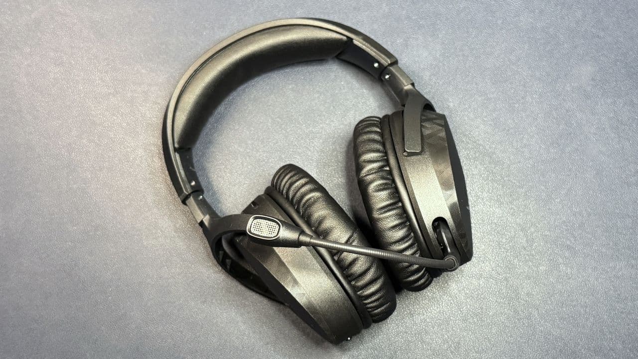 HyperX Cloud Stinger 3 Wireless gaming headset with matte black finish and boom microphone