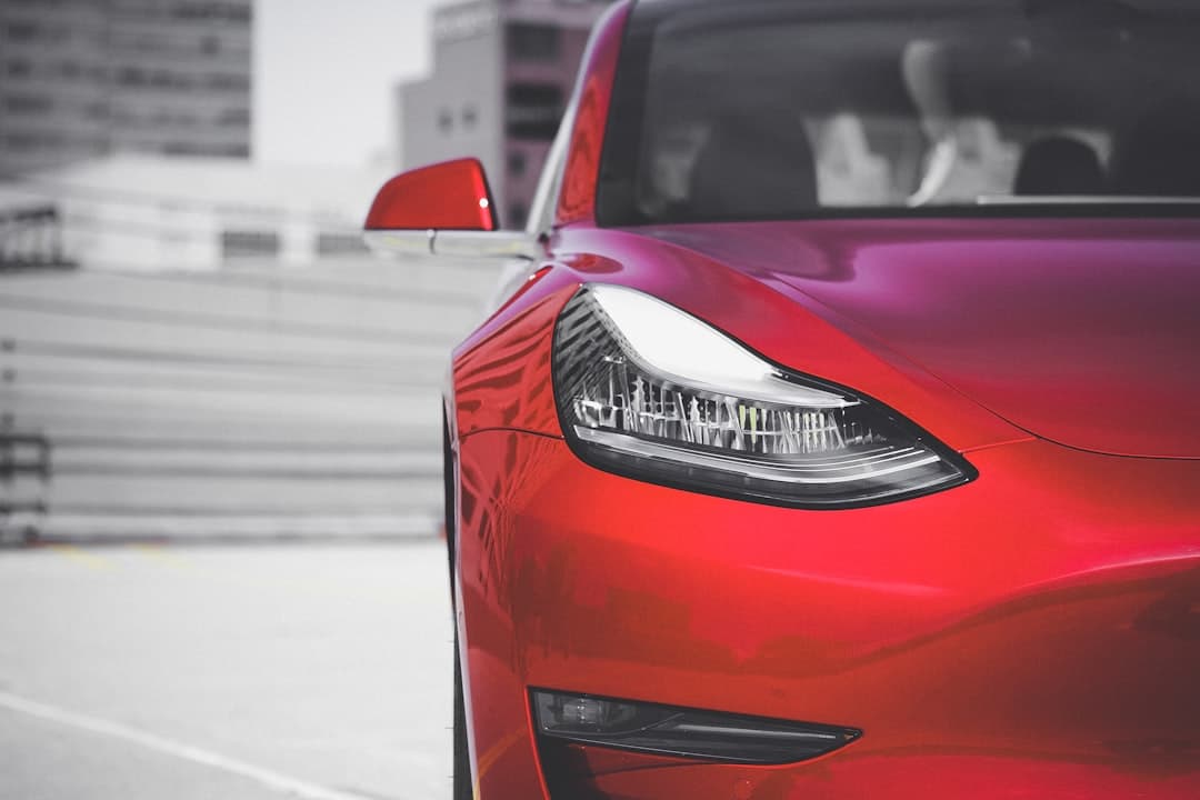 Ex-Tesla staff reveal FSD system still struggles with basic driving tasks