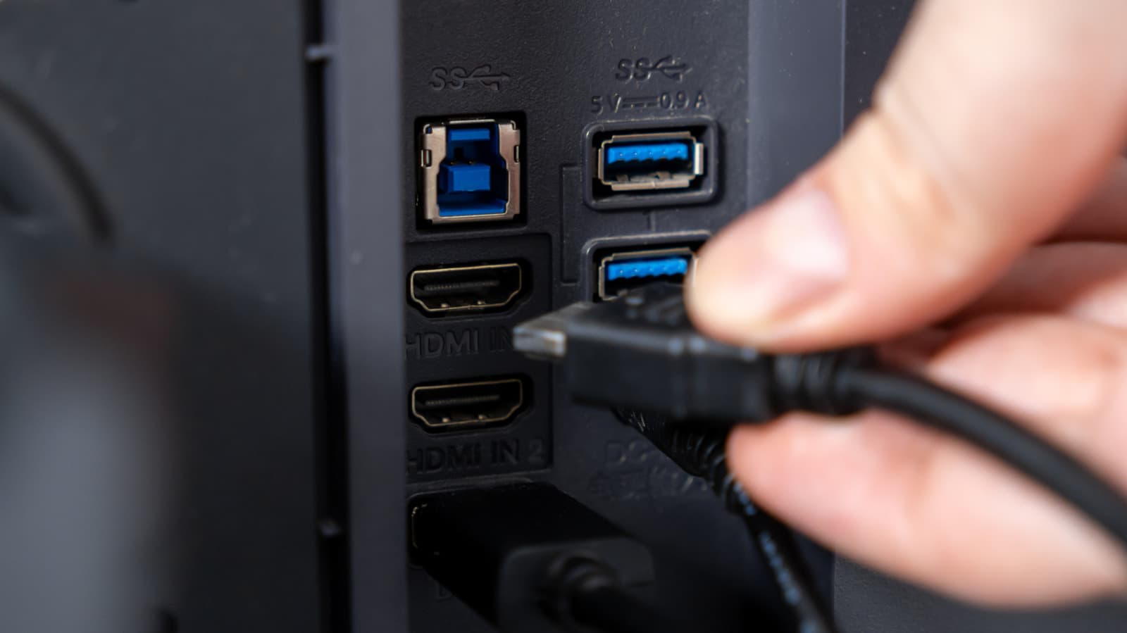 How Monitor USB Hubs Are Reshaping the Modern Desktop