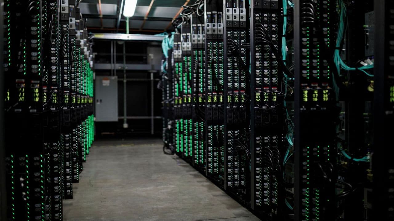 Data centers are making Phoenix even hotter by up to 4 degrees