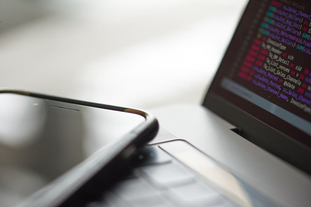 A New Versioning System for Mobile Apps Challenges Semantic Versioning