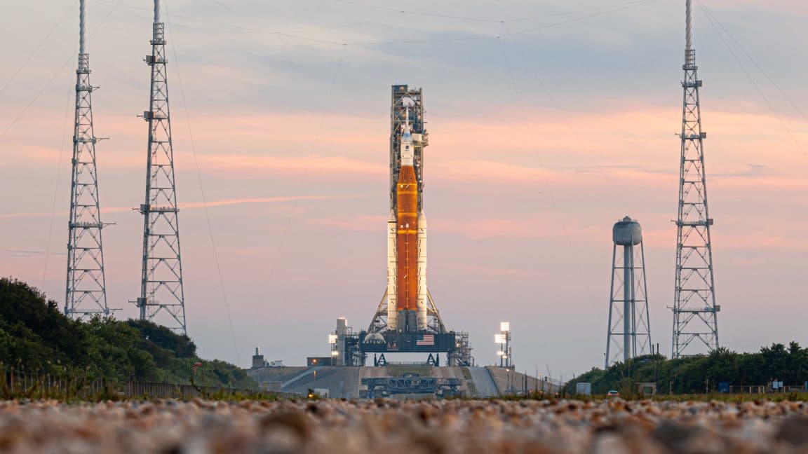 NASA Launch Infrastructure Strains Under Super Heavy Rocket Demand
