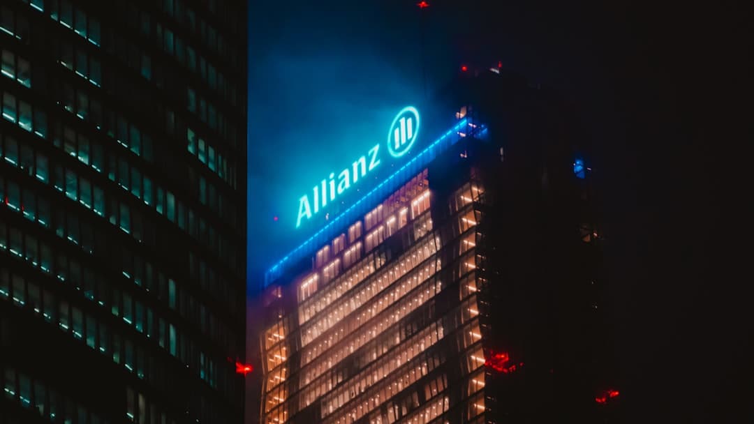 Central Bankers Warn AI Investment Surge Risks Market Collapse