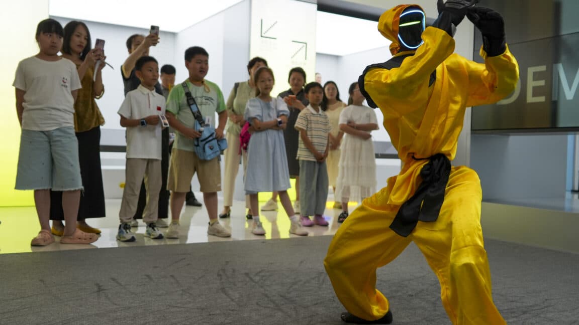 Why Viral Humanoid Robot Videos Mislead the Public