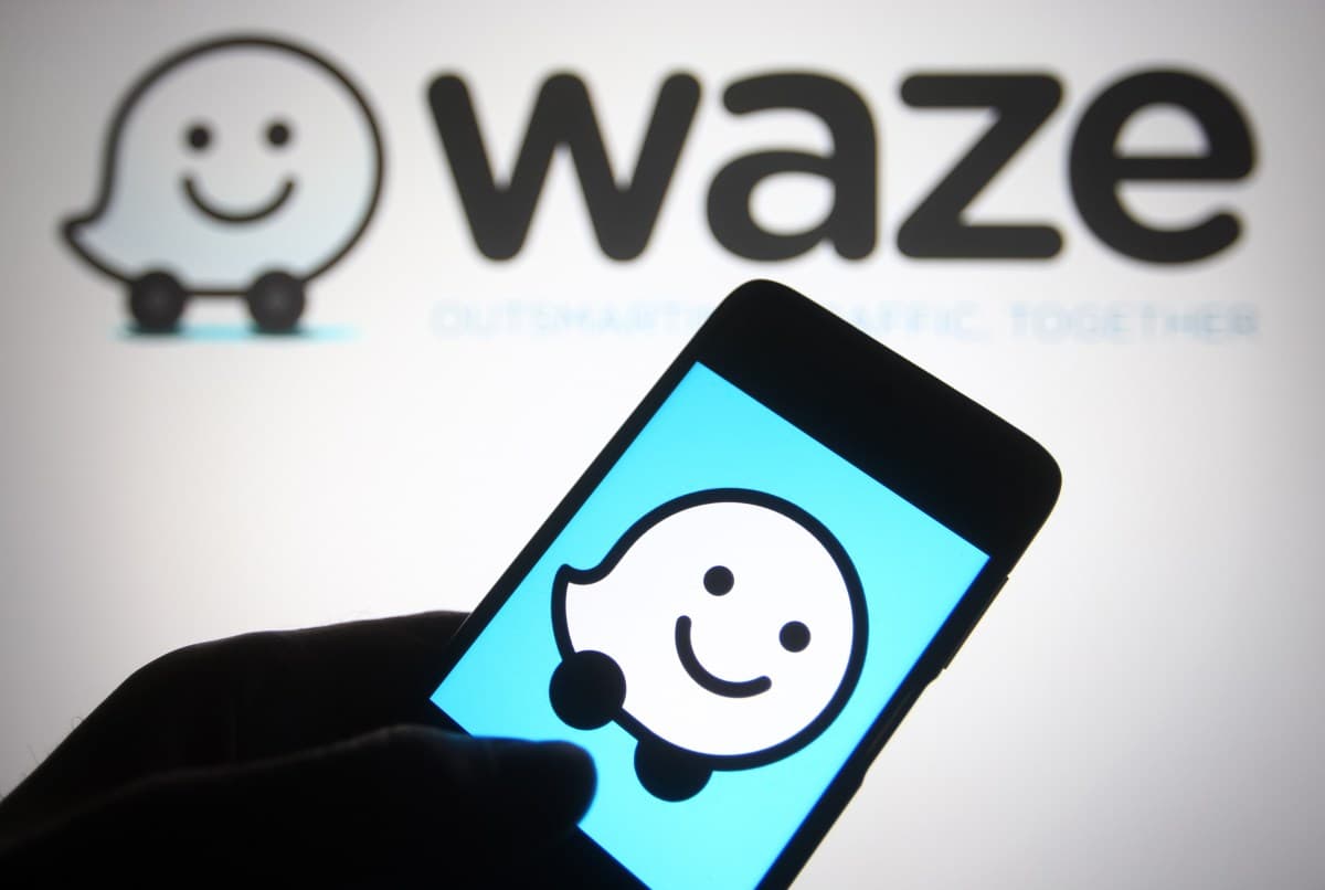 Waze navigation app interface showing AI-powered route suggestion on a smartphone screen