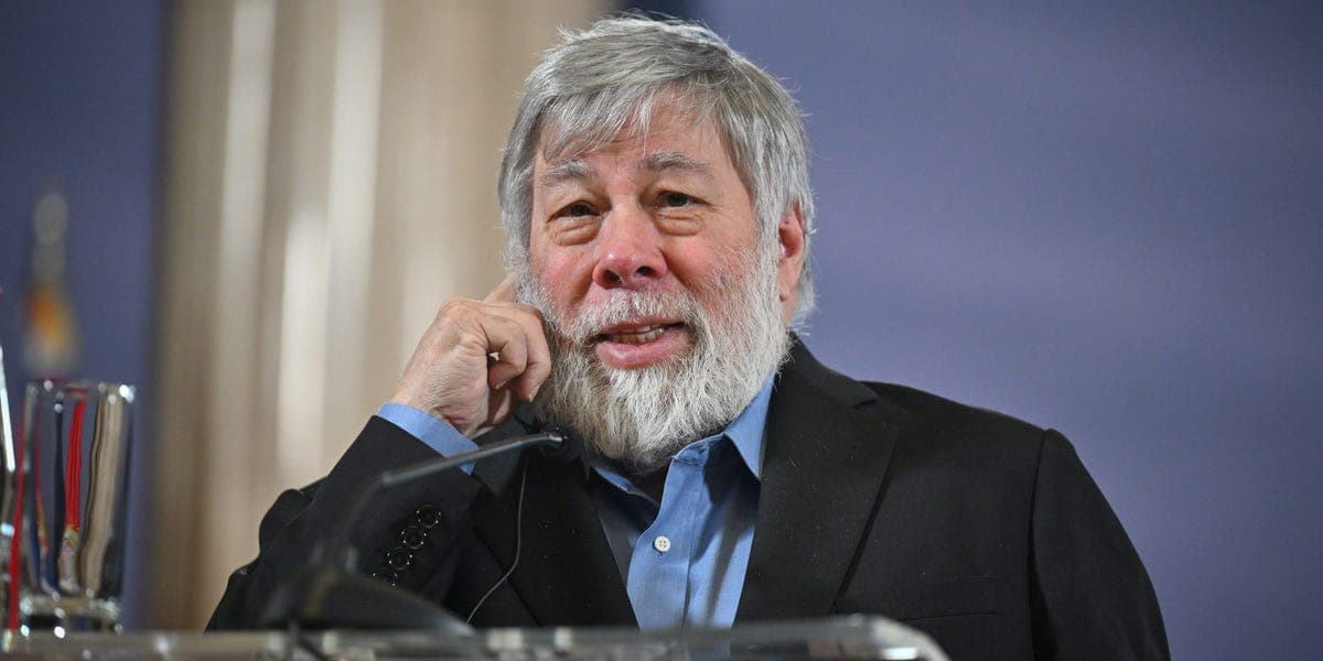 Wozniak Tells Students: Your Brain Beats AI
