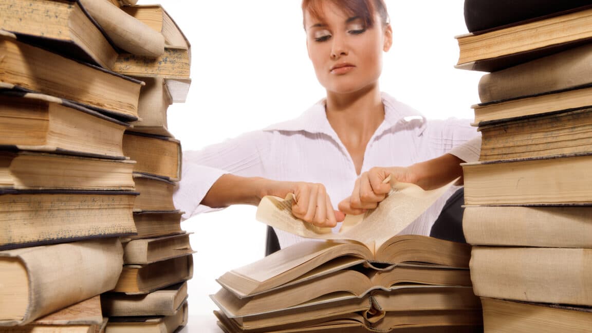 Tracking Device Exposes Amazon's Destruction of Rare Books for AI Training