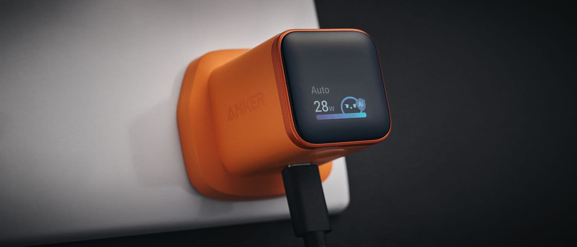 Smart Displays Bring Personality to Phone Chargers