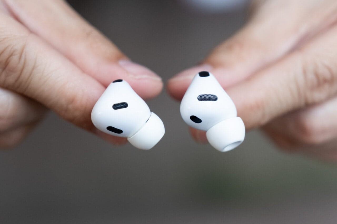 Apple AirPods Control Redesign Aims to Reduce User Frustration