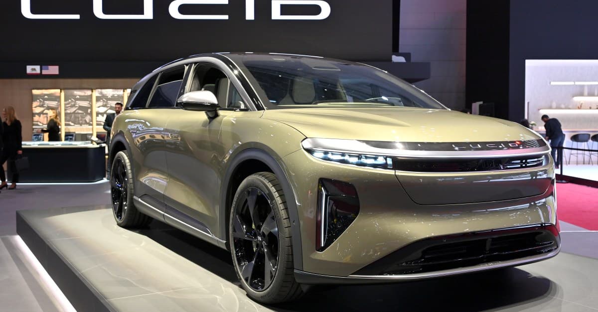Lucid Motors Denies Bankruptcy Rumors as EV Sector Faces Broader Doubts