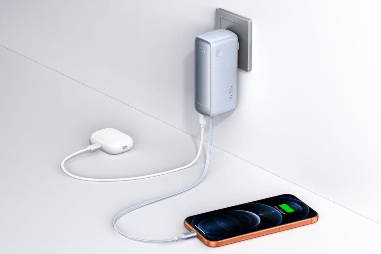 EcoFlow Power Bank With Retractable Cable Targets Cable Loss