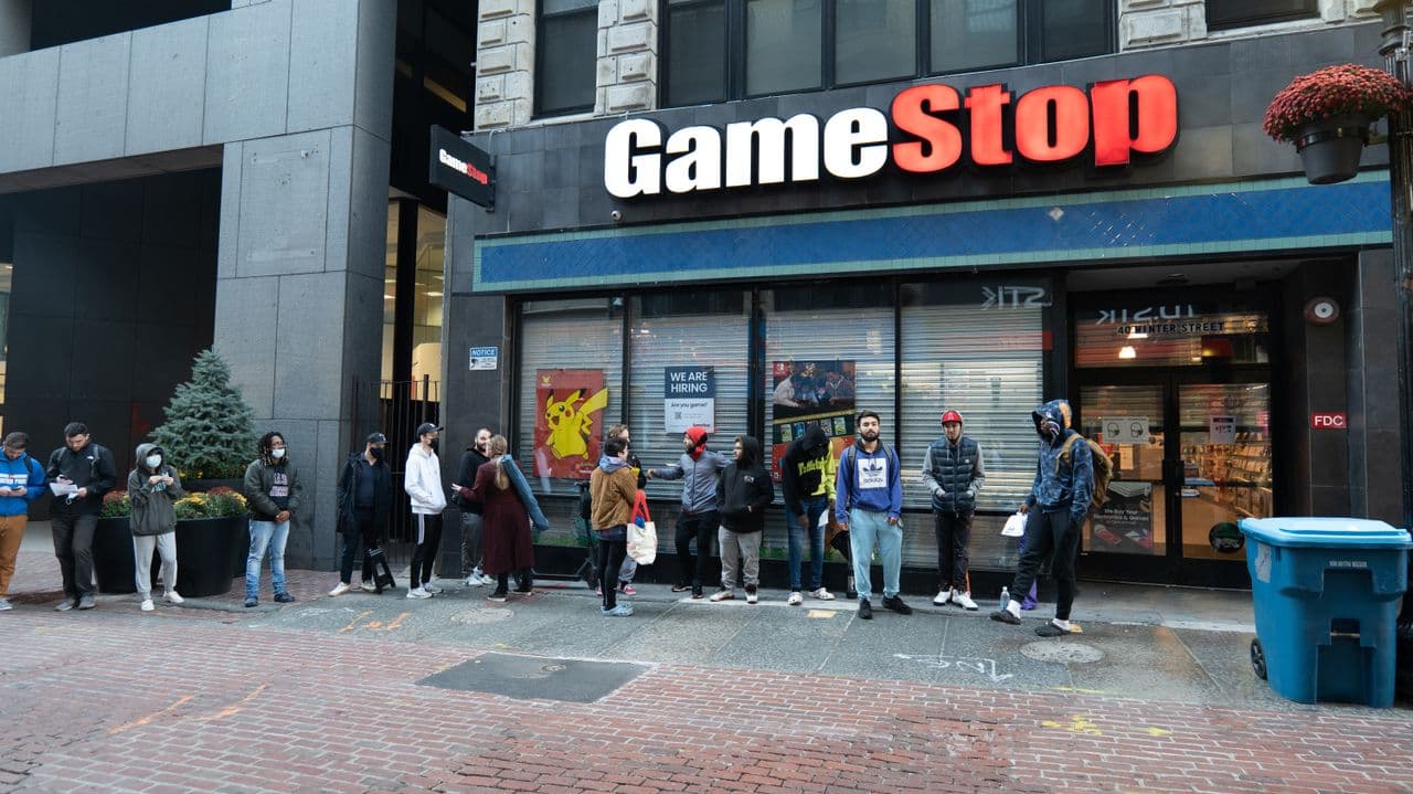 Physical Game Retail Faces Collapse as Sony Prepares to End Disc Production