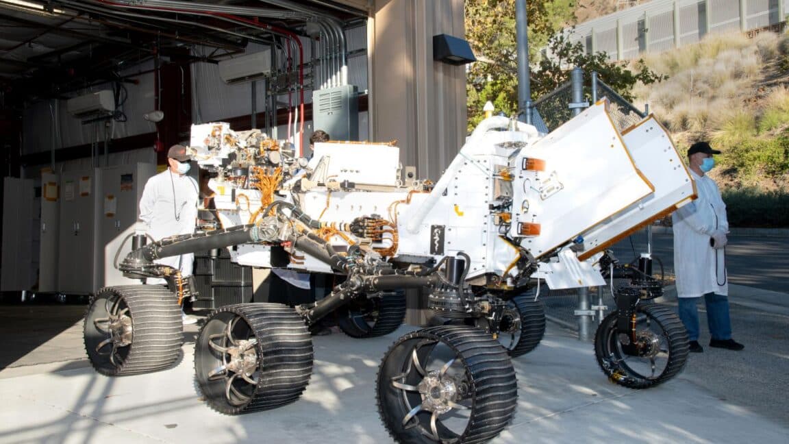 NASA Considers Sending Nuclear-Powered Mars Rover Prototype to the Moon