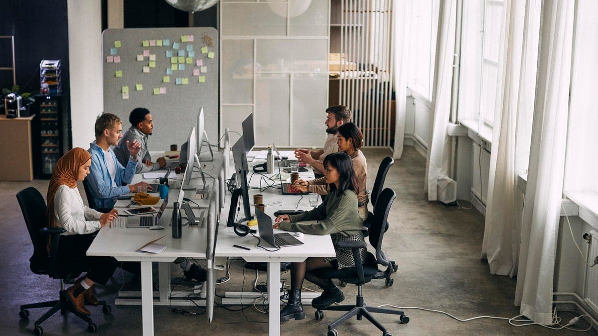 As Big Tech Hiring Tightens, Startups Emerge as Stronger Career Path
