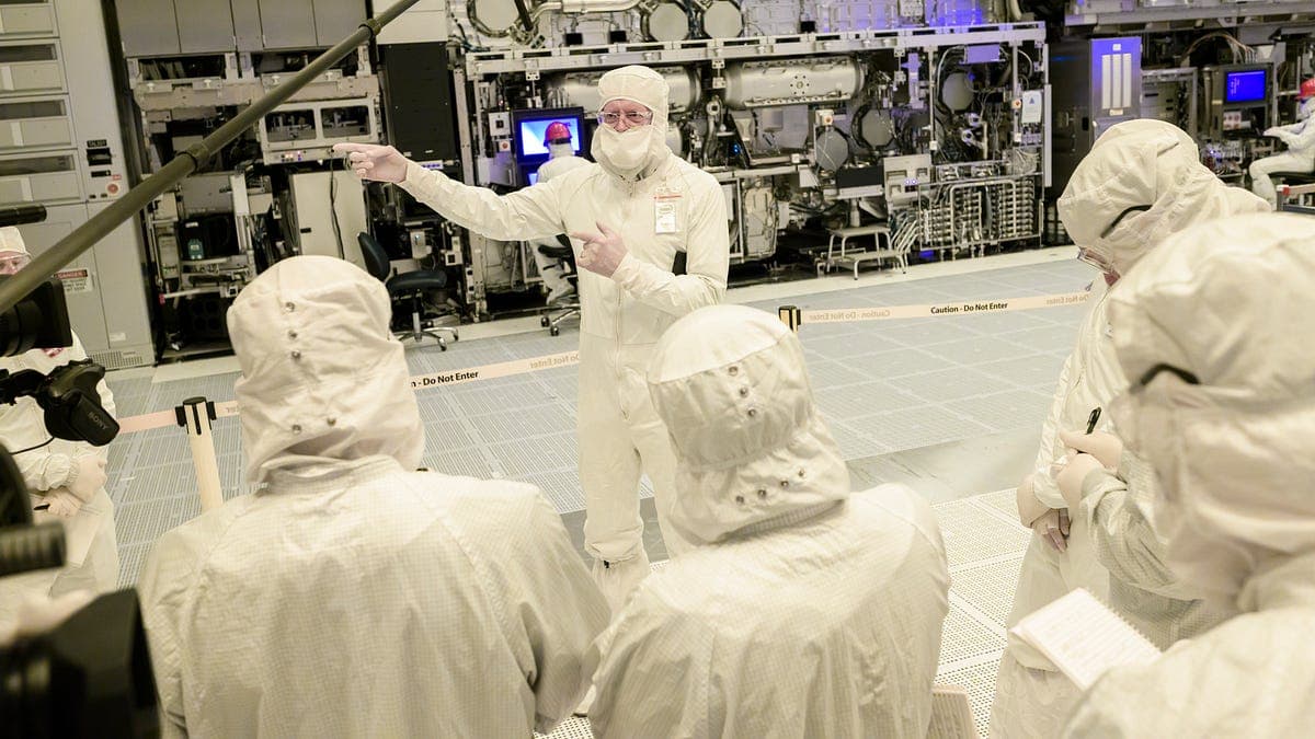 Intel's High-NA EUV lithography machine in a semiconductor fabrication facility.