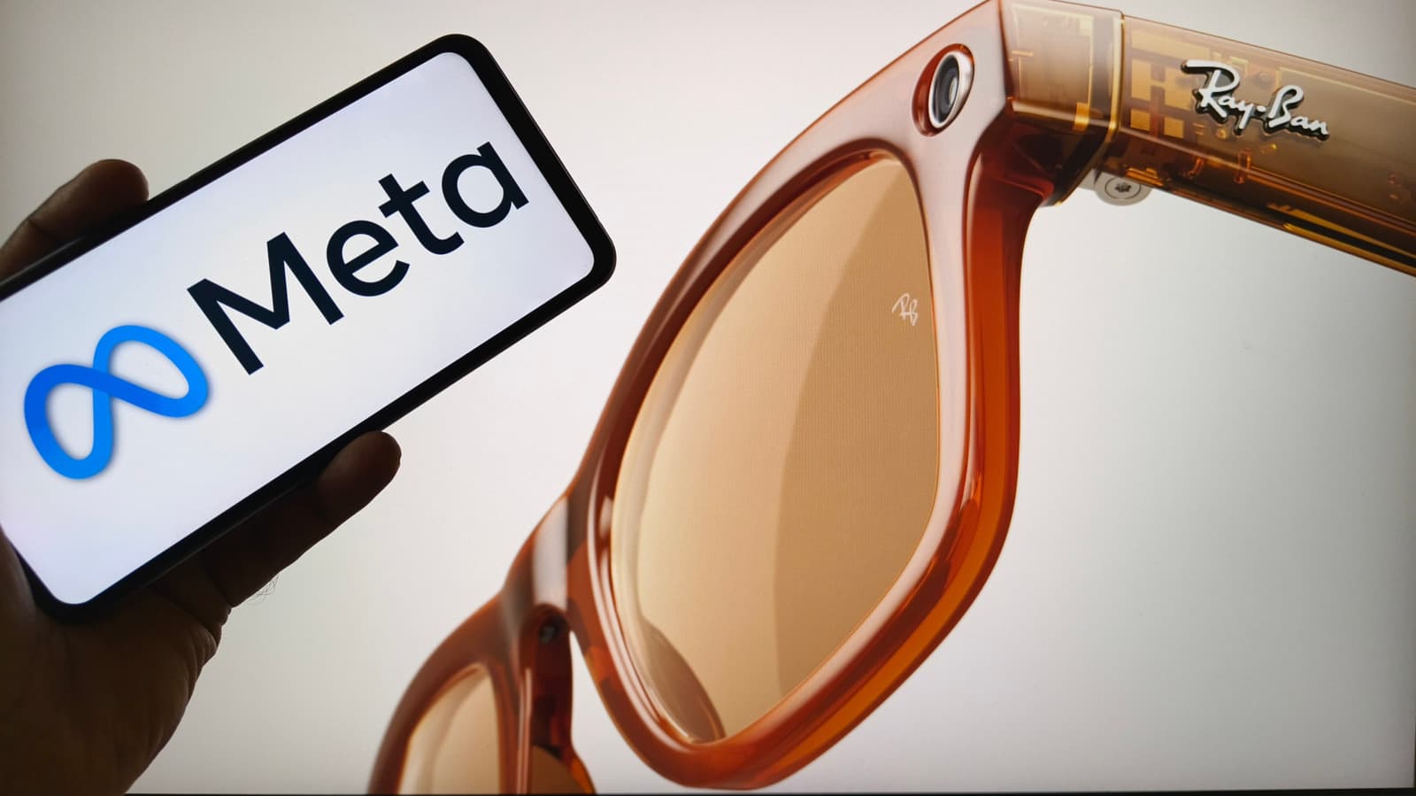 Meta Remotely Disables Ray-Ban Smart Glasses Camera Over Privacy Light Mod