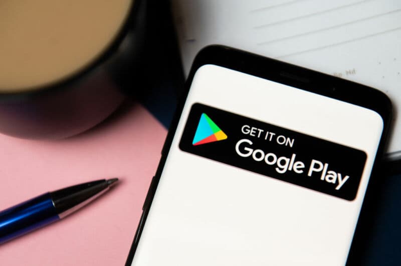 Google Play Store interface showing third-party app store Aptoide listing available for download