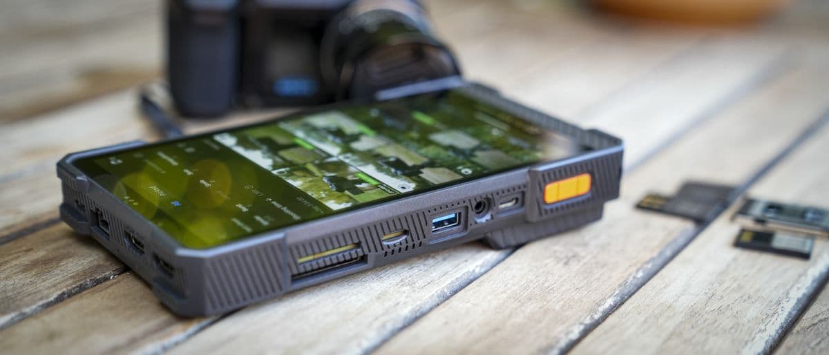 PixelMob Portable AI Workstation Brings High-Speed Media Management to Field Creators