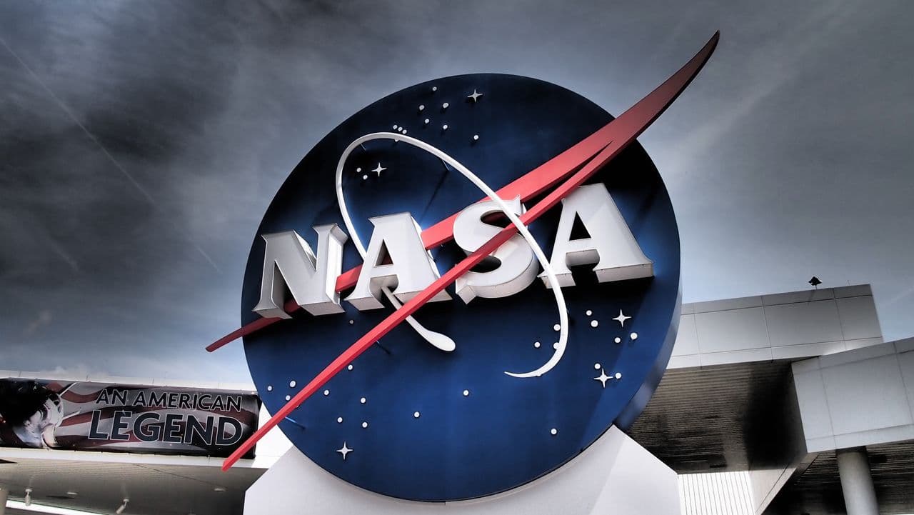 NASA Moon Base Plans Rely on Astronauts to Assemble Structures in Space