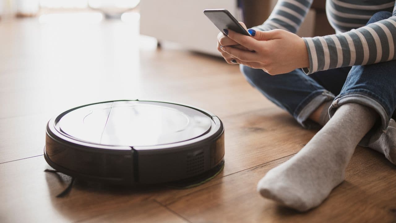 Illustrative image for: Shark Robot Vacuum Flaw Exposes Millions to Remote Hijack via Cloud Certificates