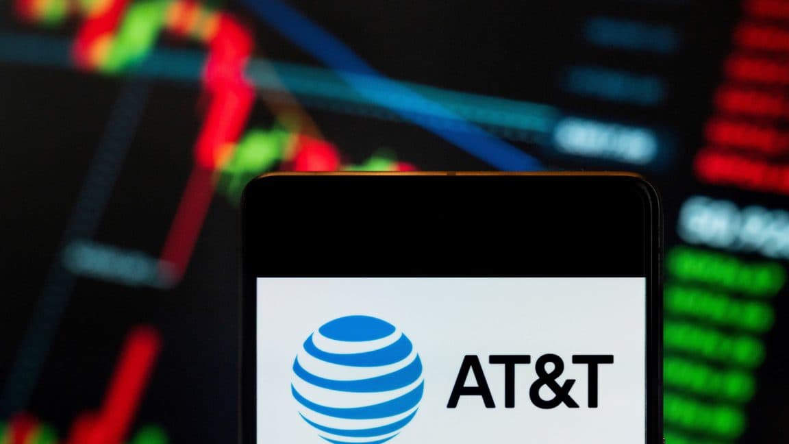 AT&T Sues California Over $1B Cost of Aging Copper Network