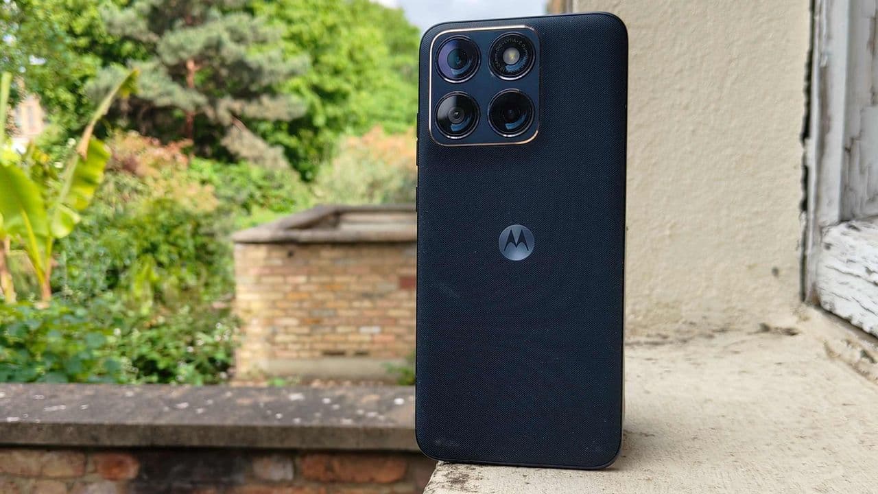 Motorola Edge 70 Fusion Brings Premium Specs to a Budget Price