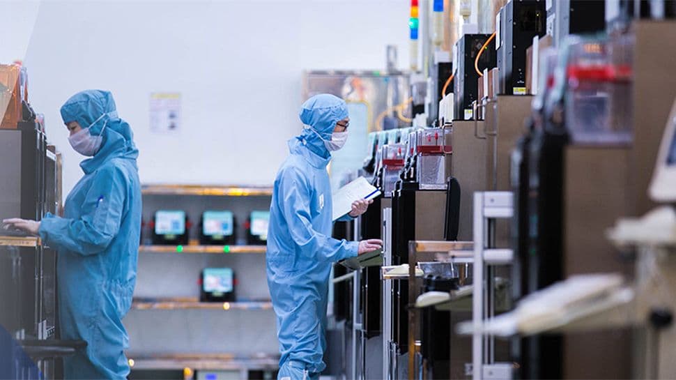 Chinese semiconductor manufacturing facility with lithography equipment