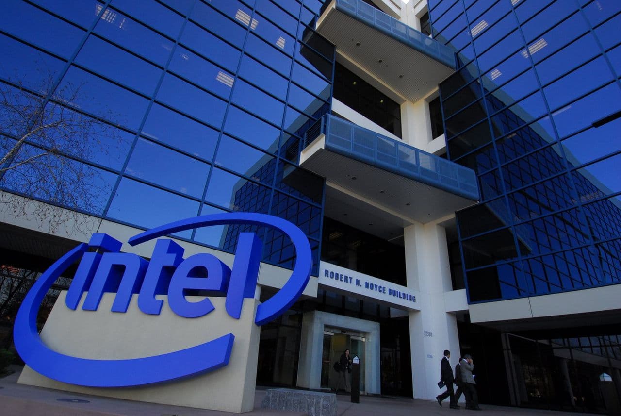 Intel VP Predicts Permanent Split in Desktop CPU Sockets as Costs Rise