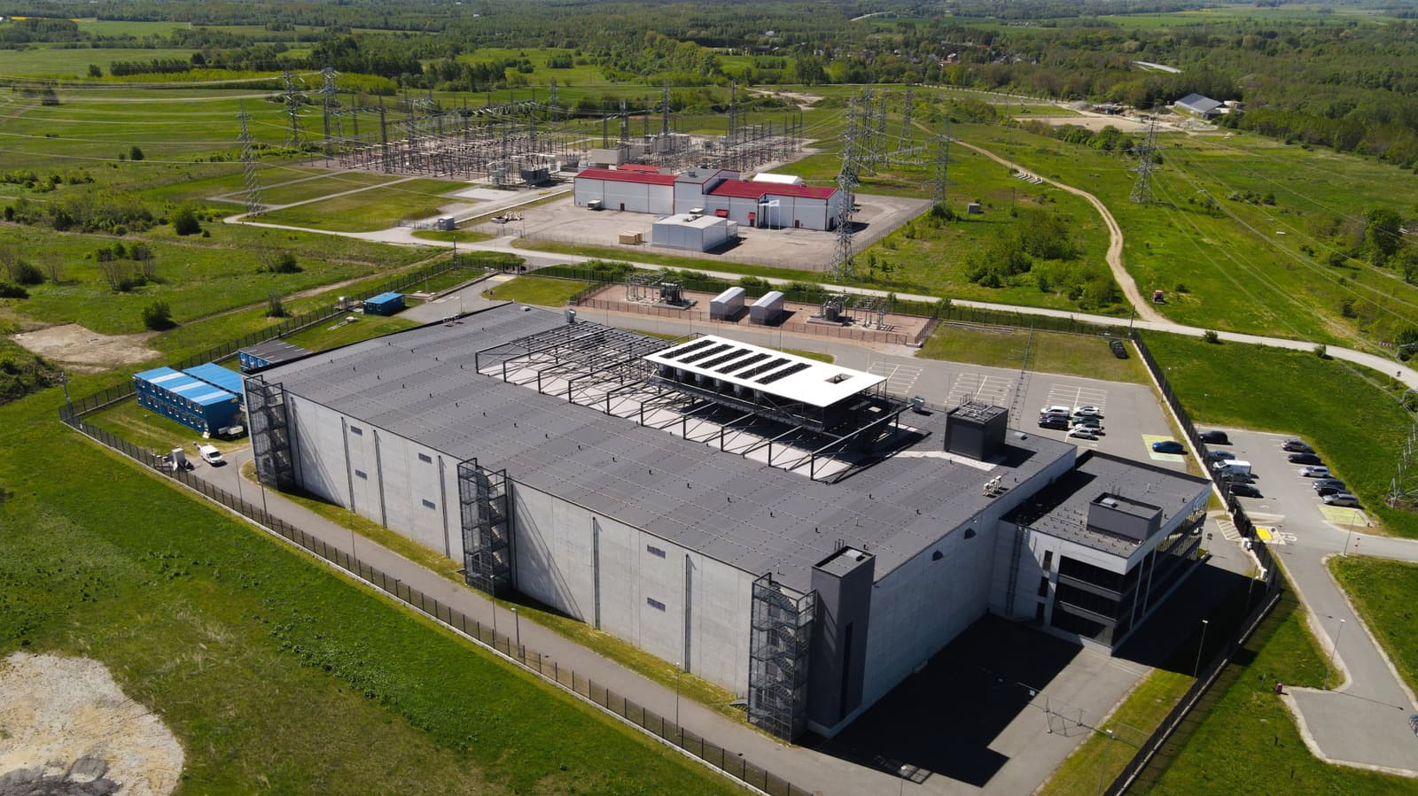 US Data Center Construction Surges Amid Unresolved Energy and Environmental Concerns