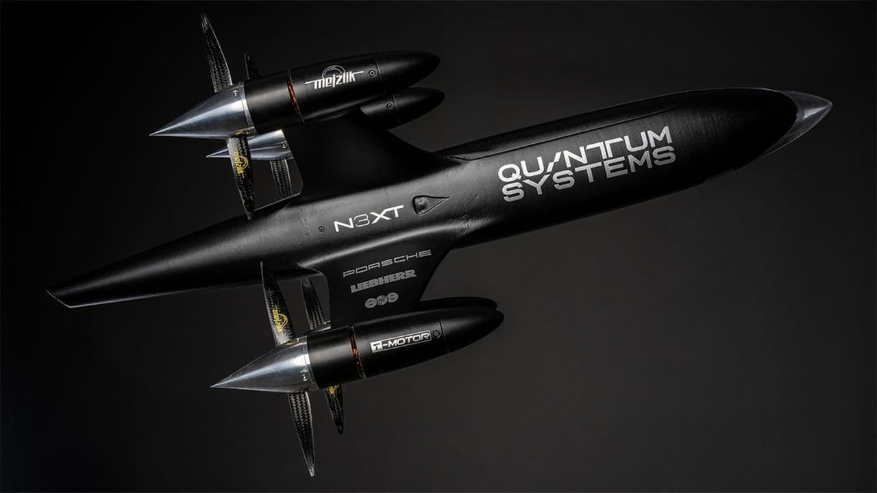 Apex Recordhunter electric drone in flight, a sleek high-speed aircraft from Quantum Systems Group
