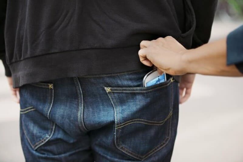London's Phone Theft Fight: Met Police and Apple Share Stolen Device Data